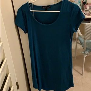 Form fitting stormy blue dress / round neck